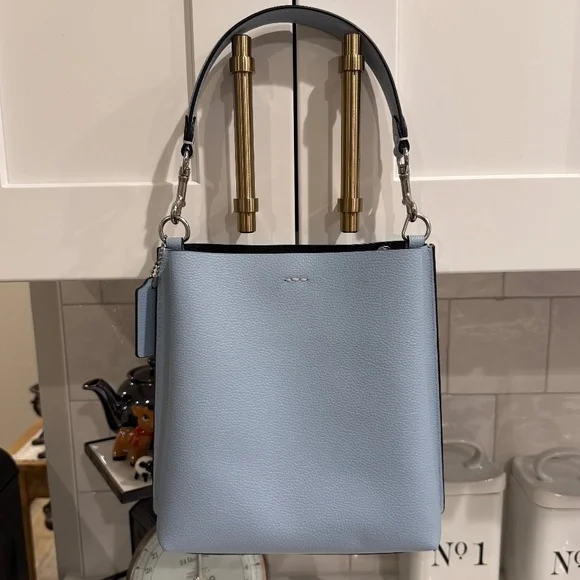 NWT- COACH MOLLIE BAG - Picture 3 of 9